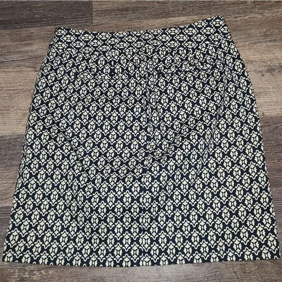 Ann Taylor Navy Geometric Patterend Skirt - Picture 5 of 7